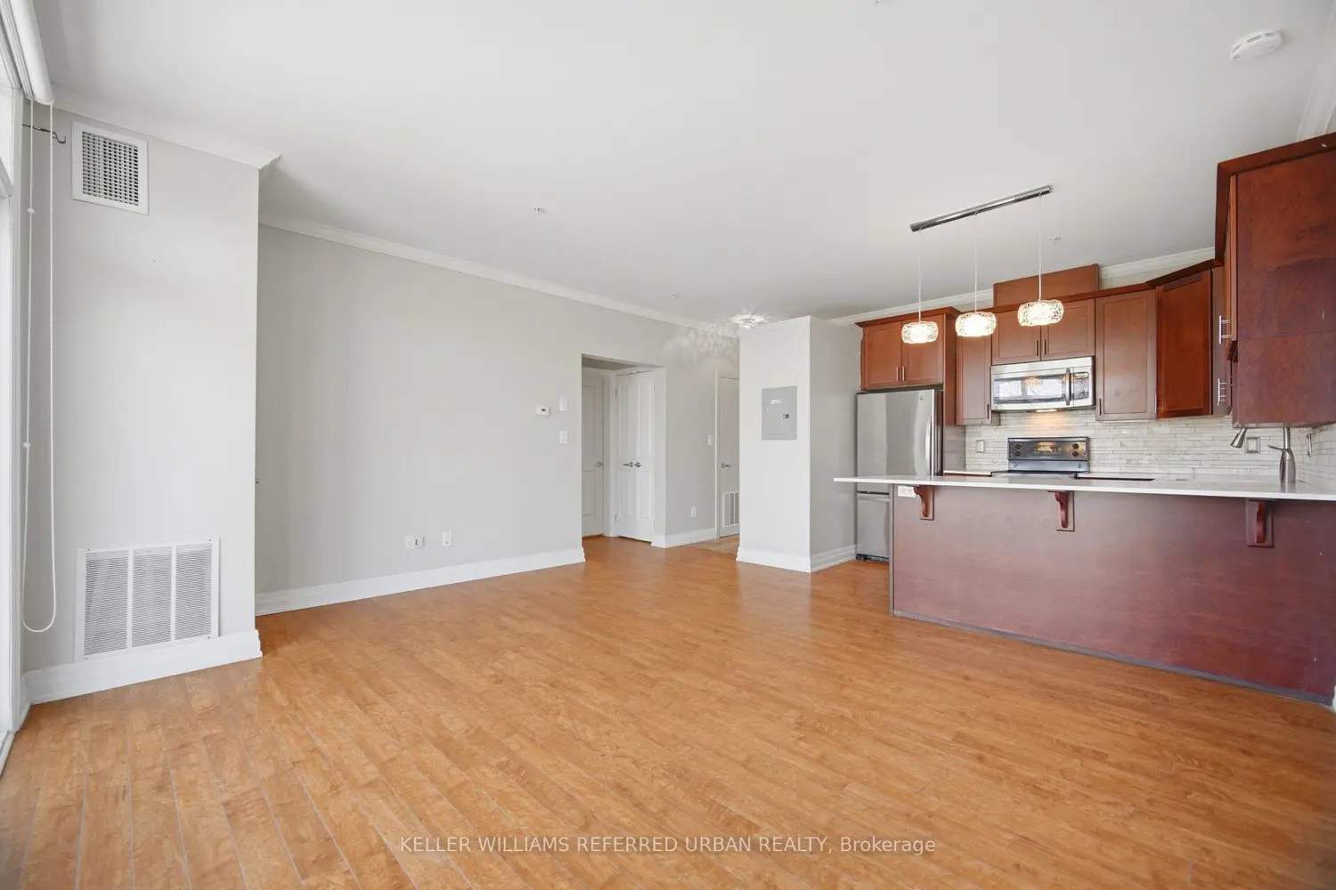 Additional image 2 of 459 Kerr Street 305