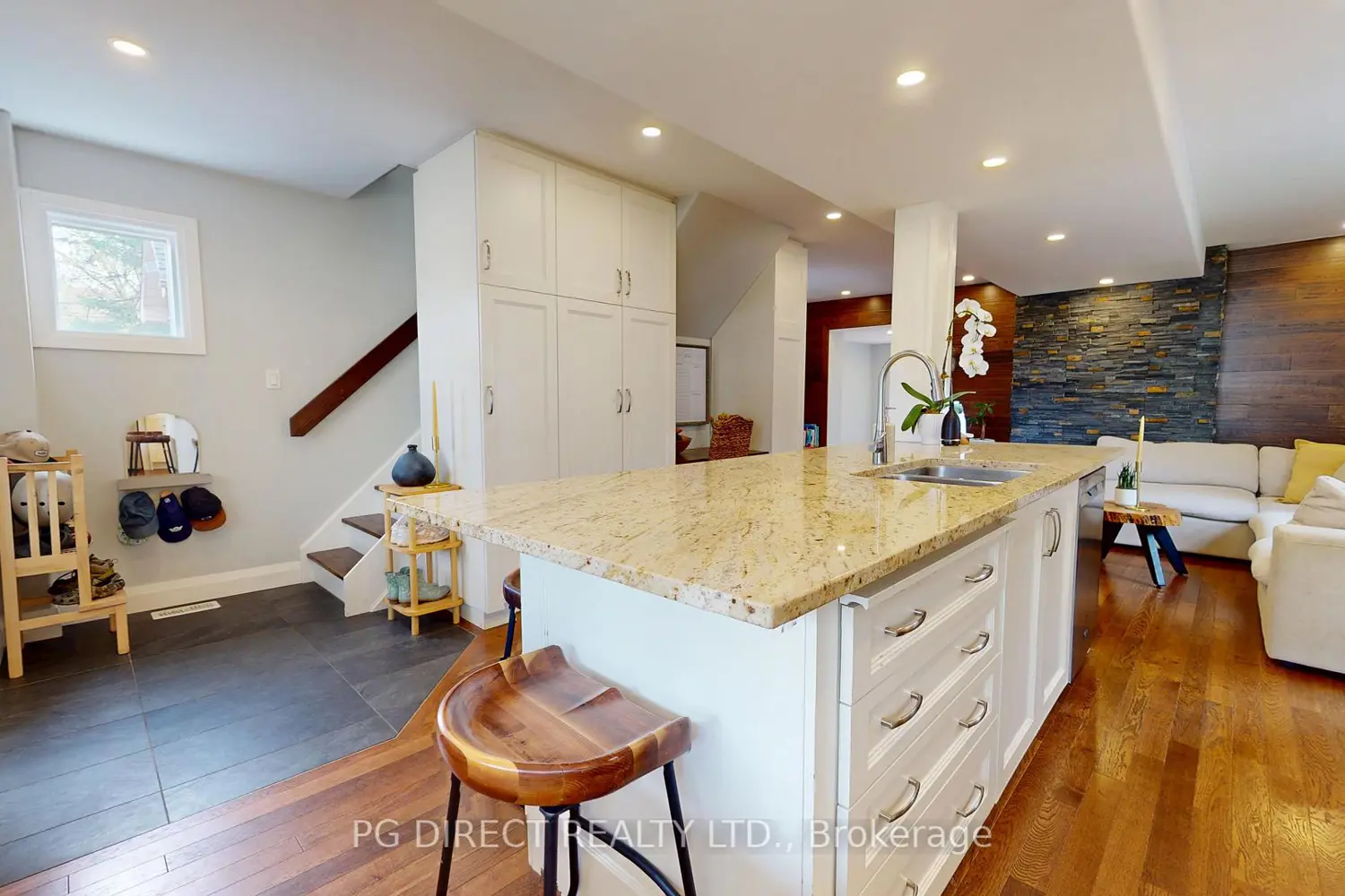 158 Waterloo Avenue photo 3