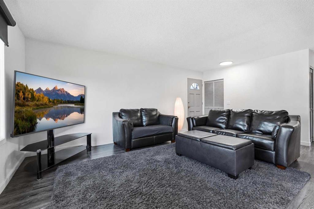 Additional image 5 of 1420 Marlyn Way NE, Calgary, AB, T2A 3K1