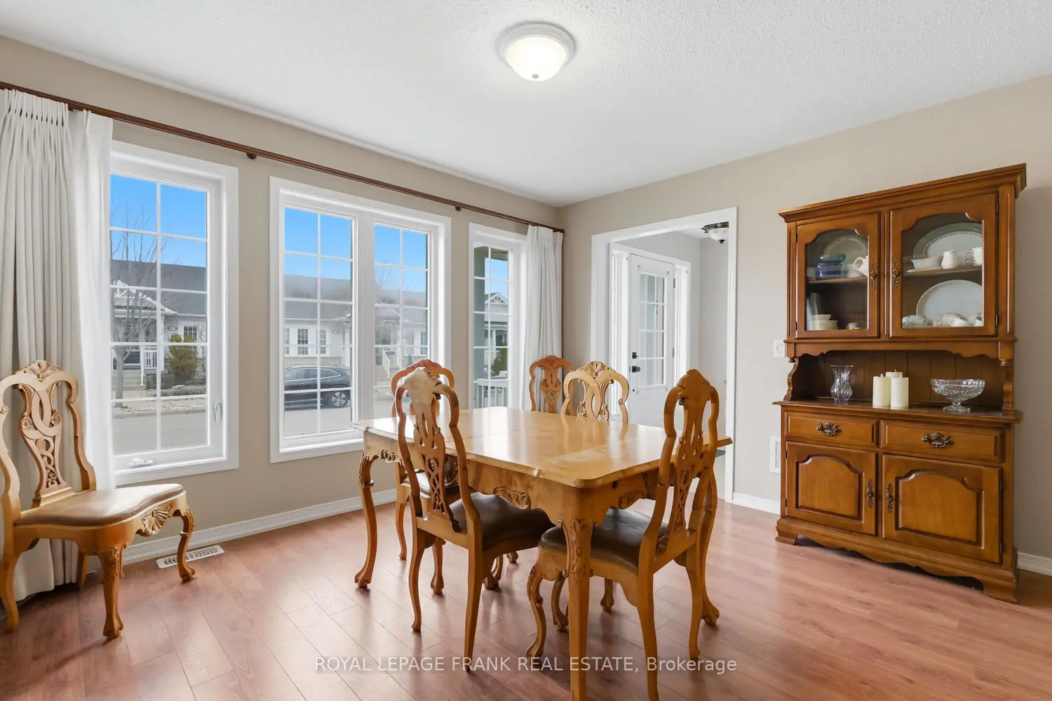 721 Henderson Drive photo 3