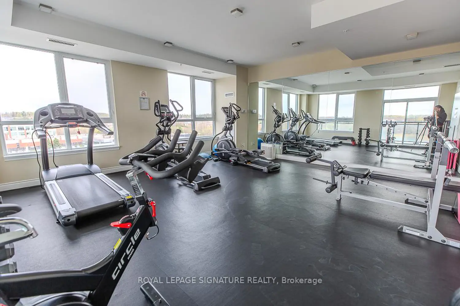 Additional image 17 of 11611 Yonge Street 516