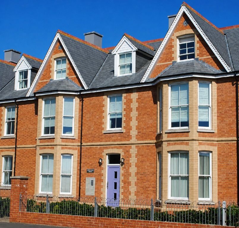 2 bed flat to rentMorwenna House 4-6, Summerleaze Crescent, Bude EX23