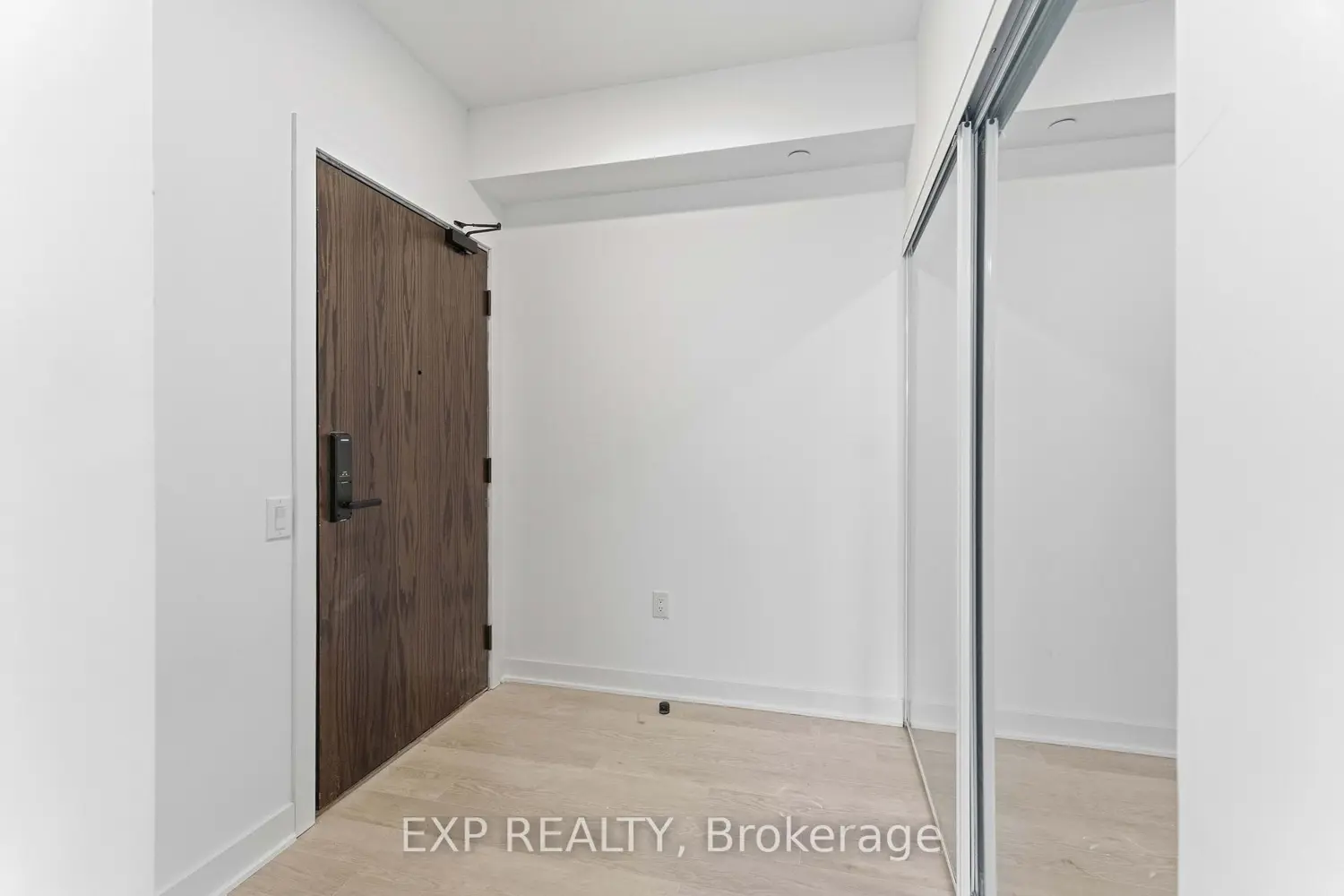 Additional image 4 of 2782 Barton Street 1306