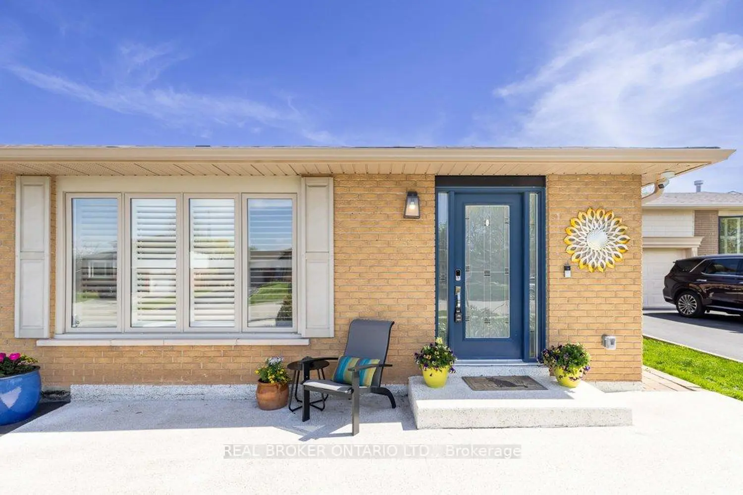 272 Oriole Court photo 3