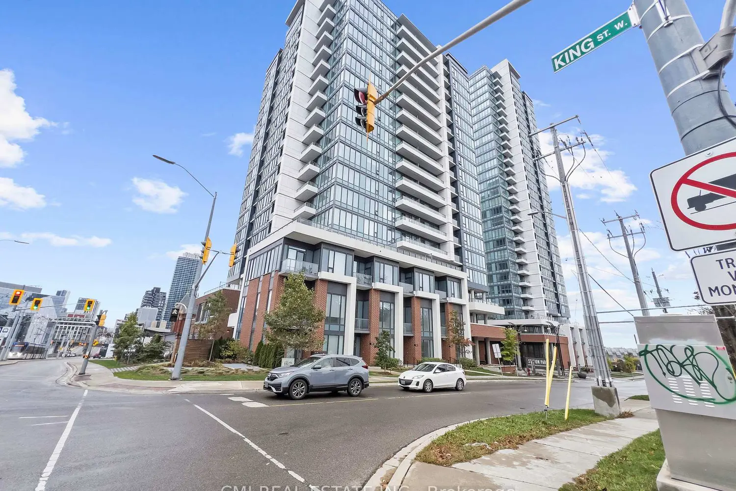 5 Wellington Street 411