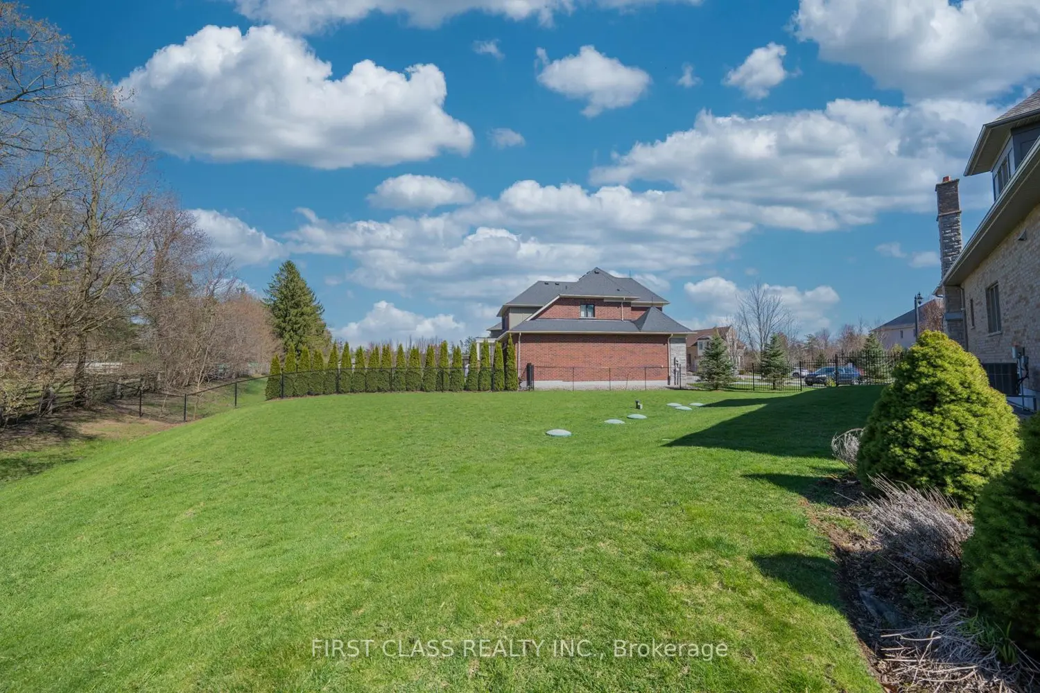 30 Somer Rumm Court photo 4