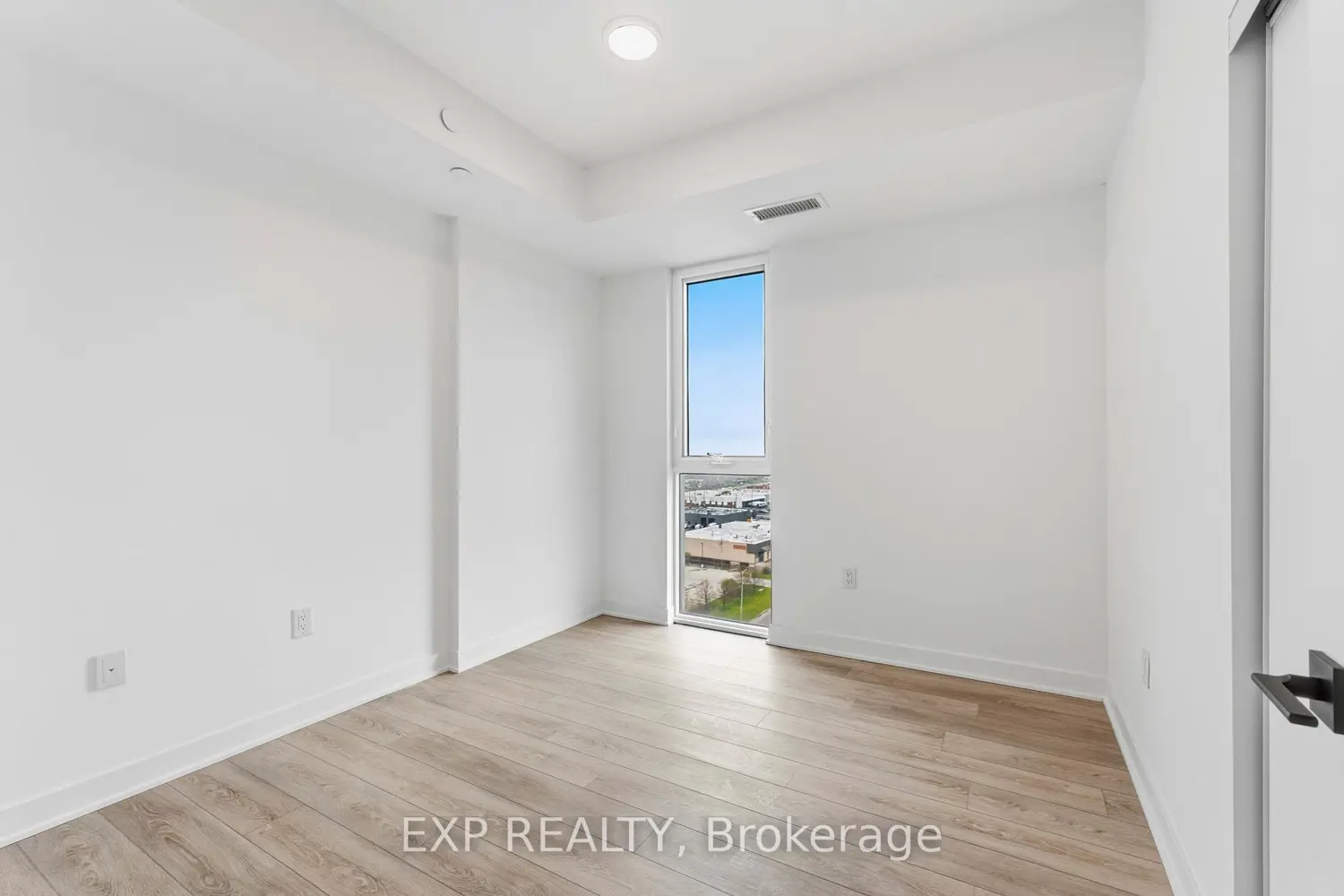Additional image 17 of 2782 Barton Street 1017