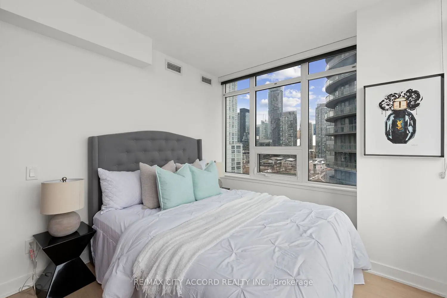 Additional image 9 of 17 Bathurst Street 2015