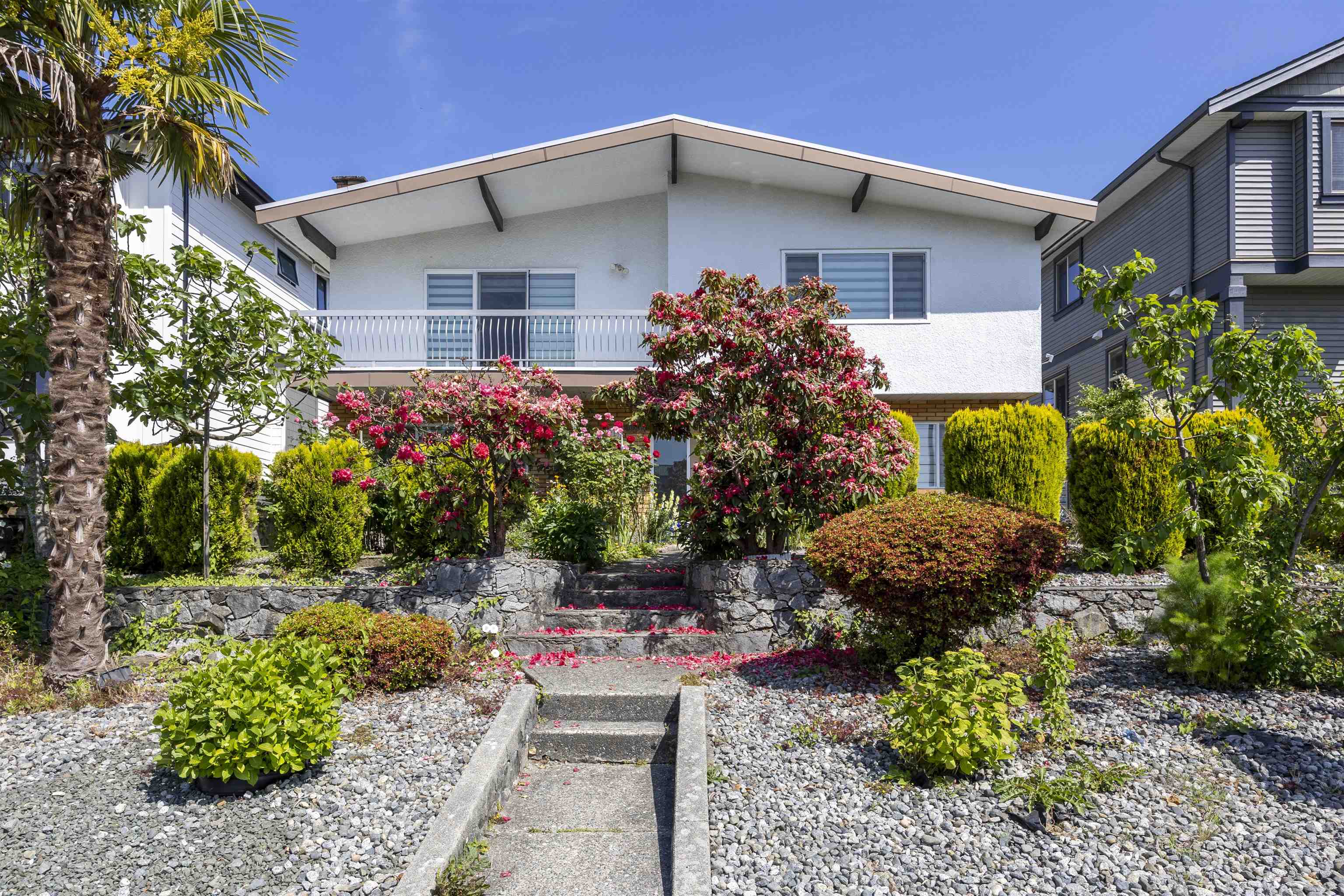 Additional image 2 of 3881 Napier Street, Burnaby, BC, V5C 3E6
