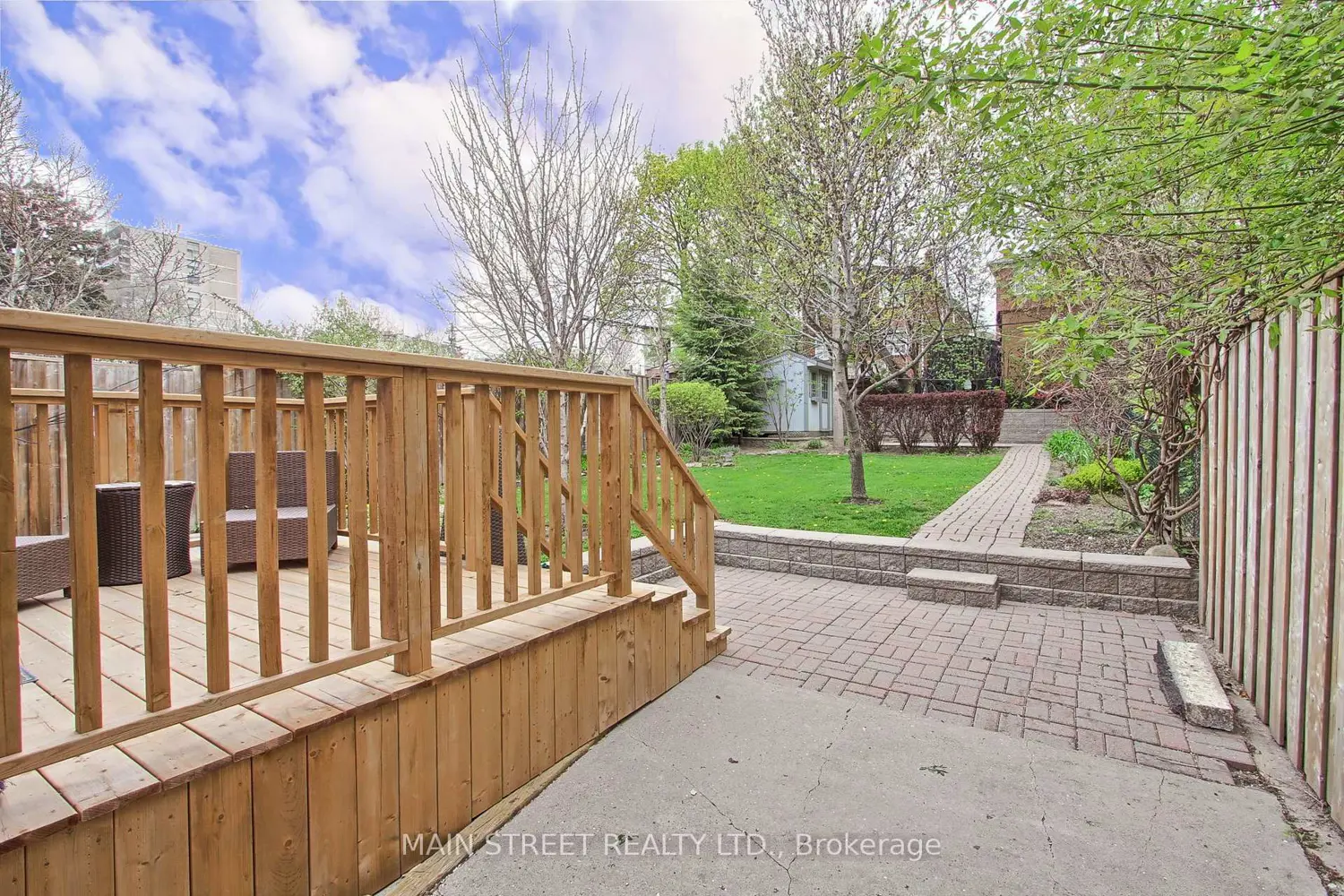 595 Northcliffe Boulevard