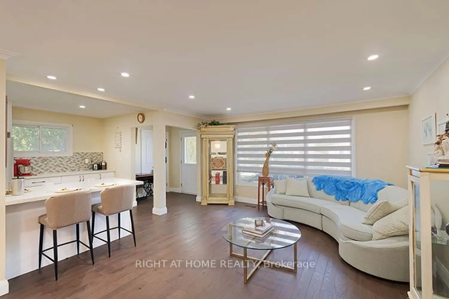 Additional image 4 of 304 Roywood Crescent