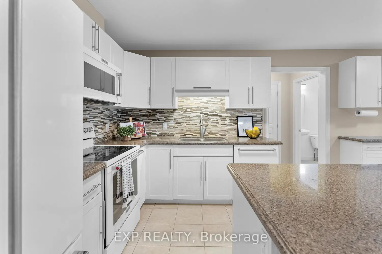 Additional image 3 of 4875 John Street