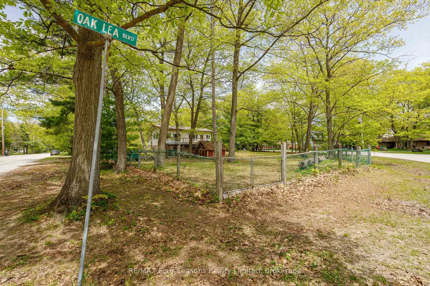 Additional image 9 of 828 Oxbow Park Drive