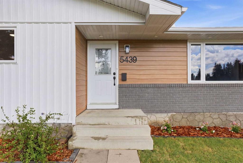 Additional image 3 of 5439 Dalrymple Crescent NW, Calgary, AB, T3A 1R4