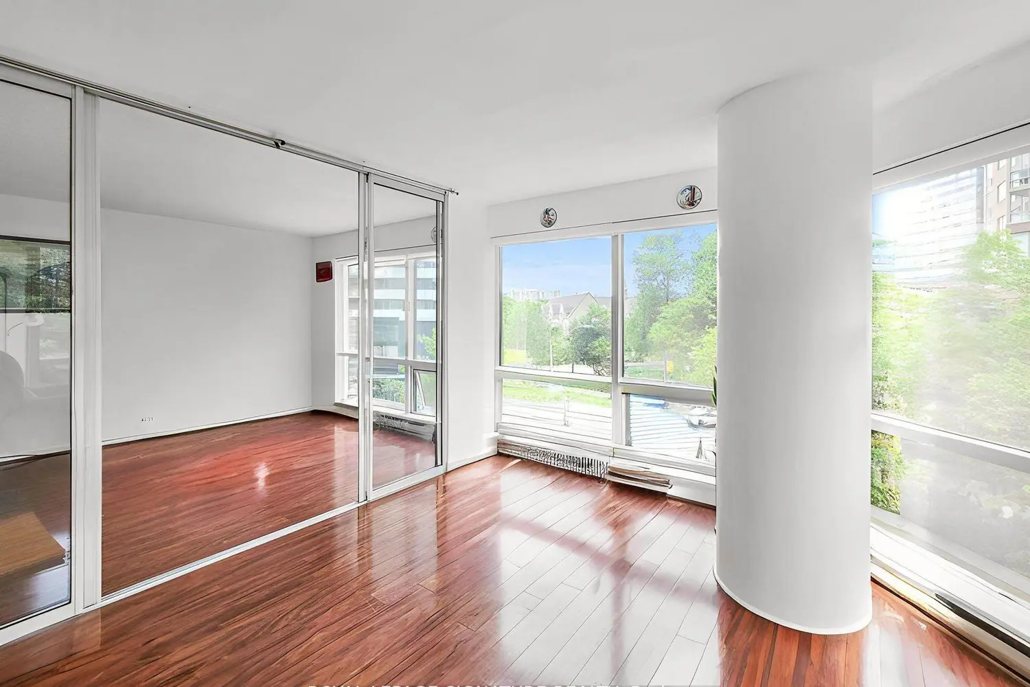Additional image 3 of 1001 Bay Street 403