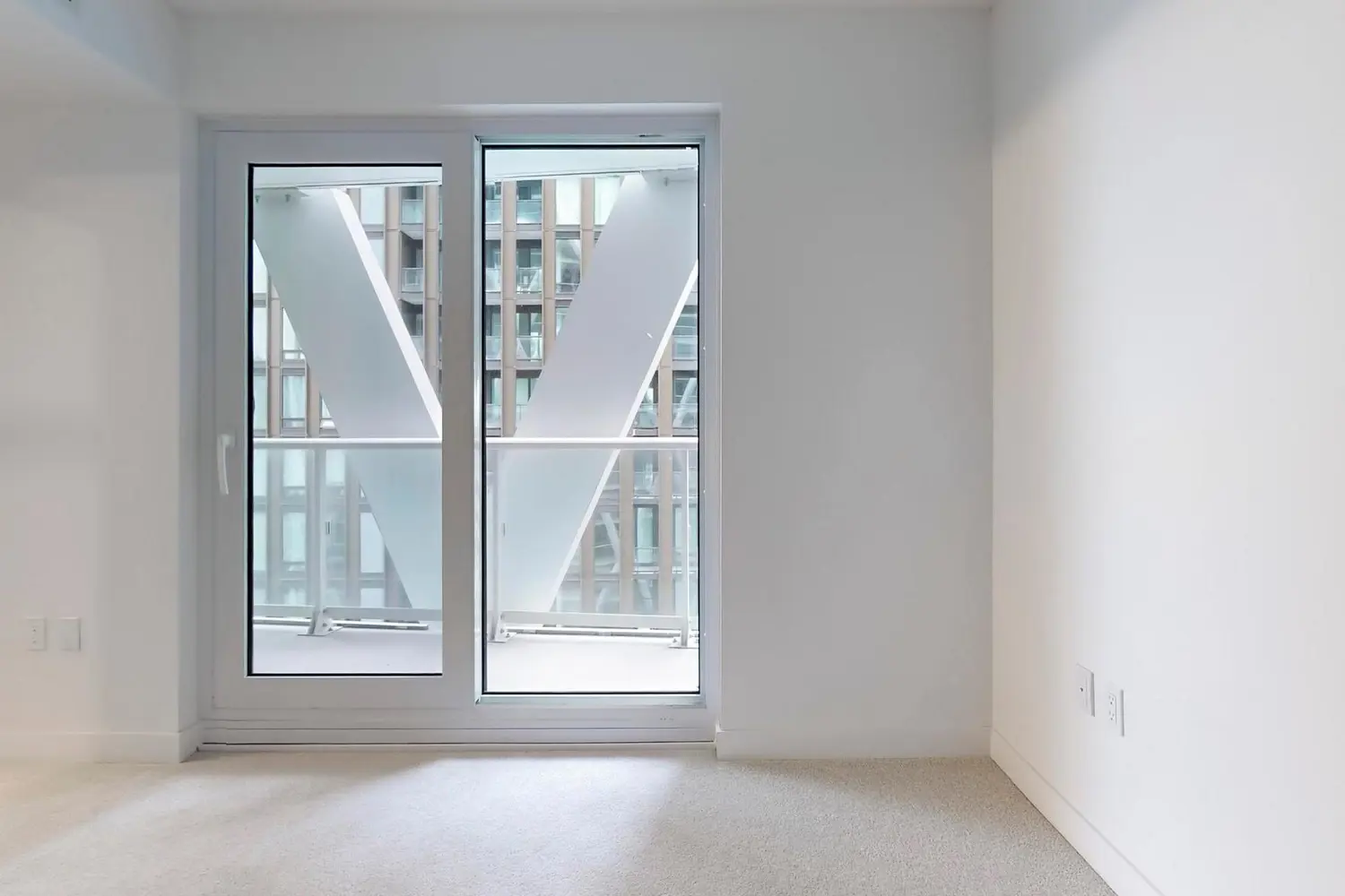 Additional image 10 of 230 Simcoe Street 2212
