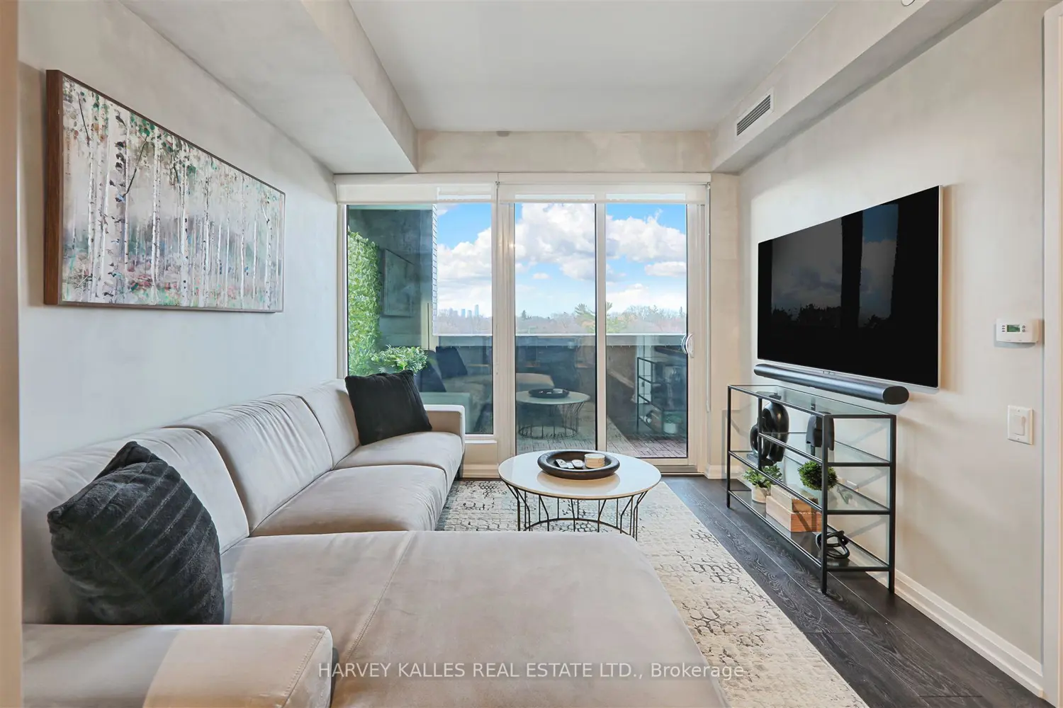 4208 Dundas Street 412