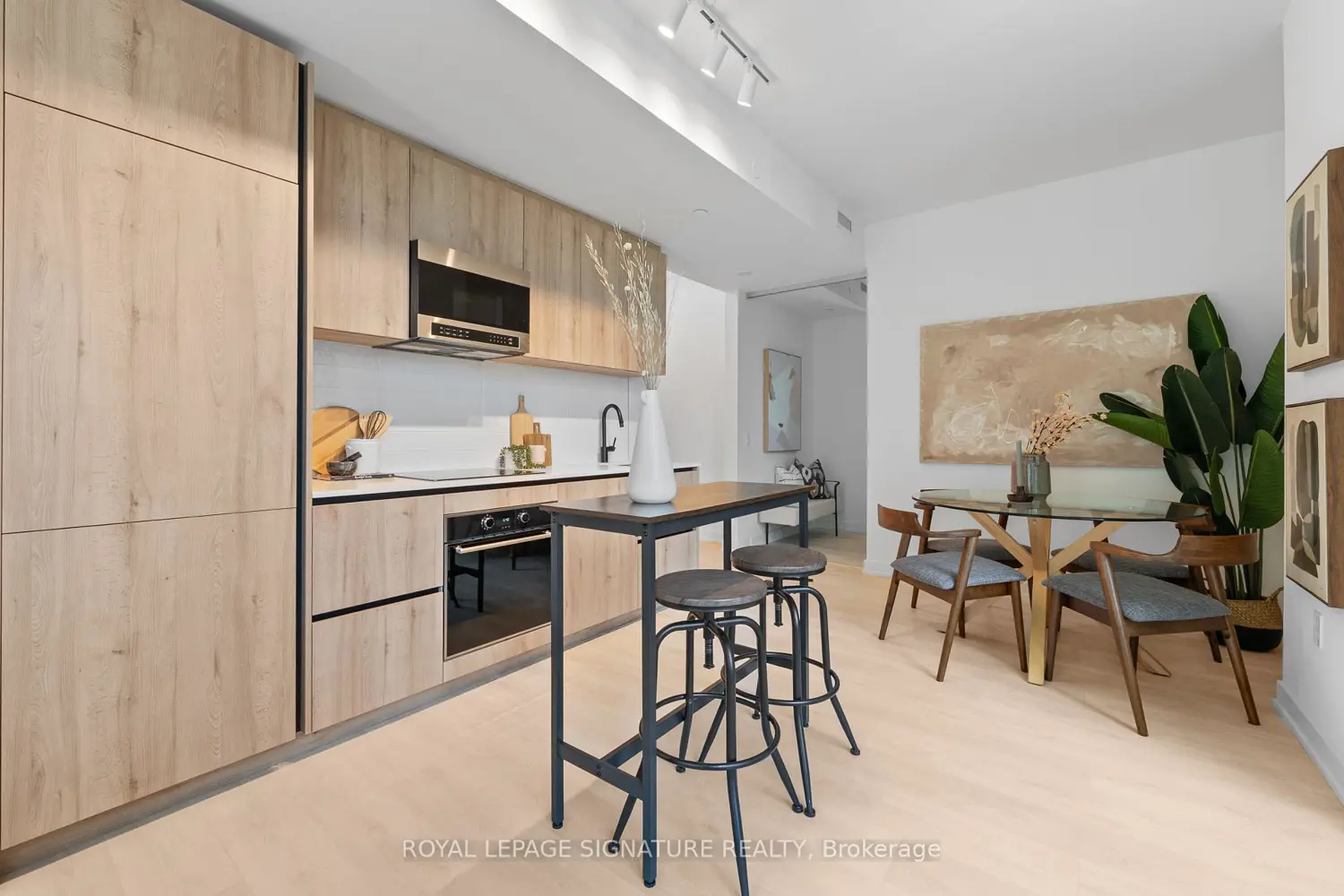 117 Broadway Avenue 3102