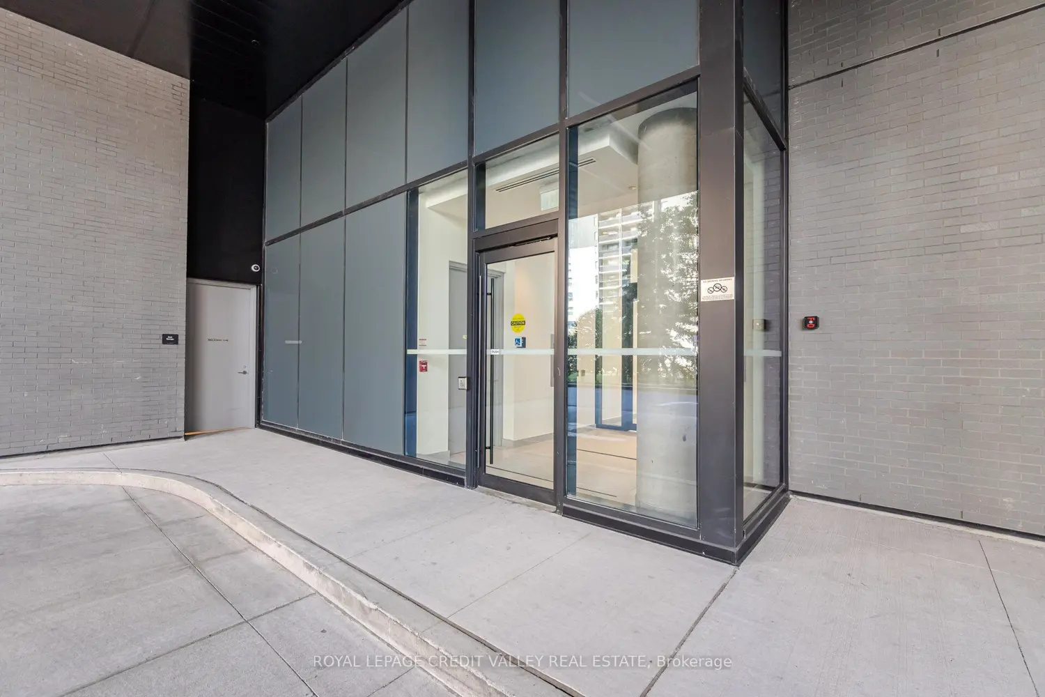 Additional image 2 of 86 Dundas Street 315