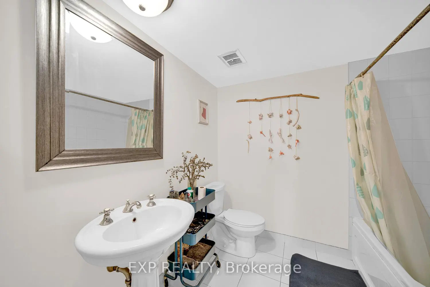 Additional image 12 of 475 Laurier Avenue 1002
