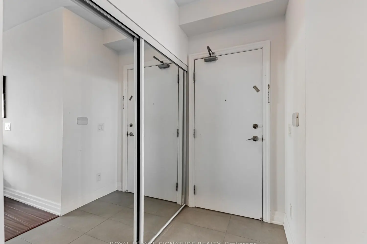 Additional image 3 of 500 St Clair Avenue 1607