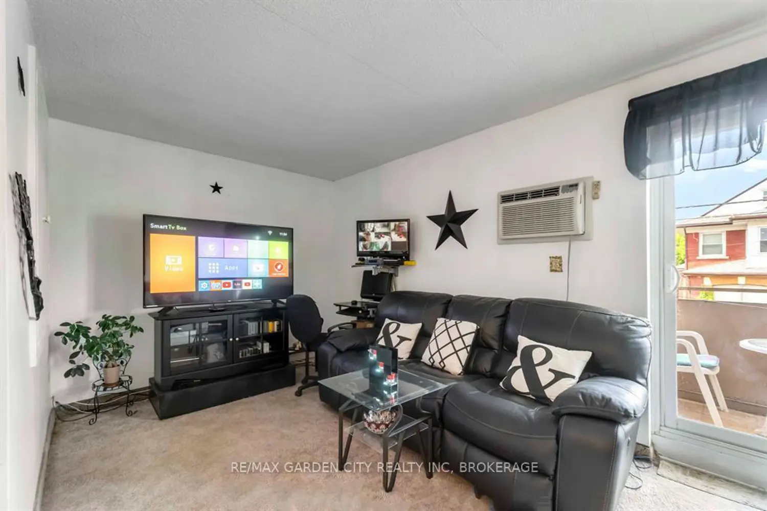 Additional image 8 of 4692 Crysler Avenue 202