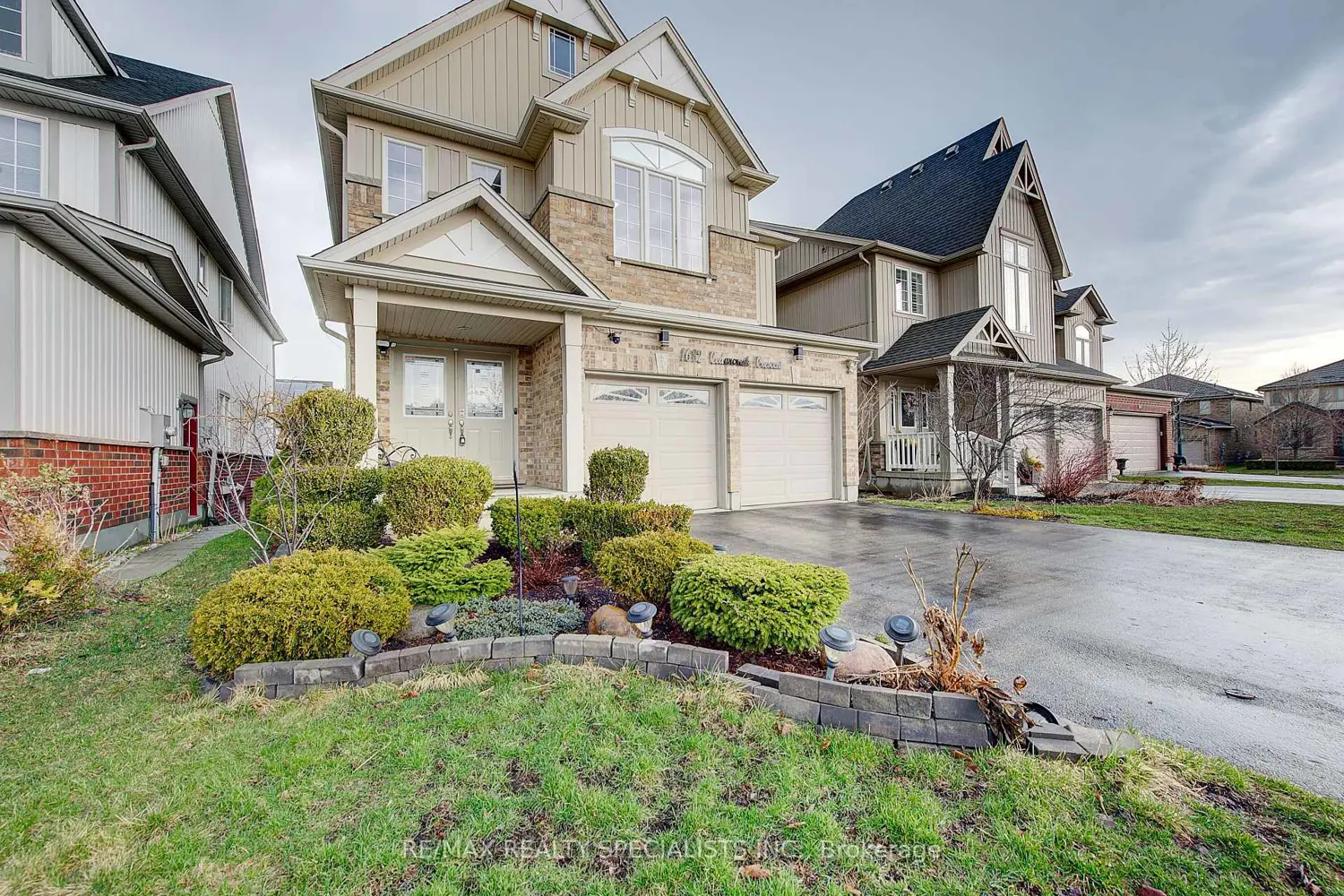1682 Cedarcreek Crescent