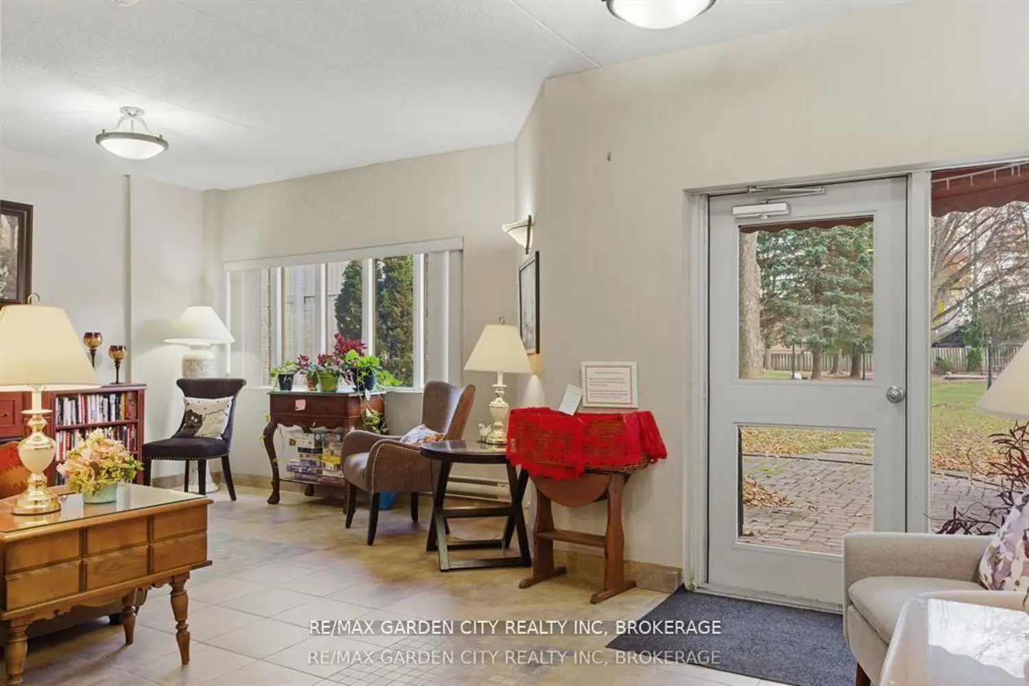 Additional image 17 of 4658 Drummond Road 230