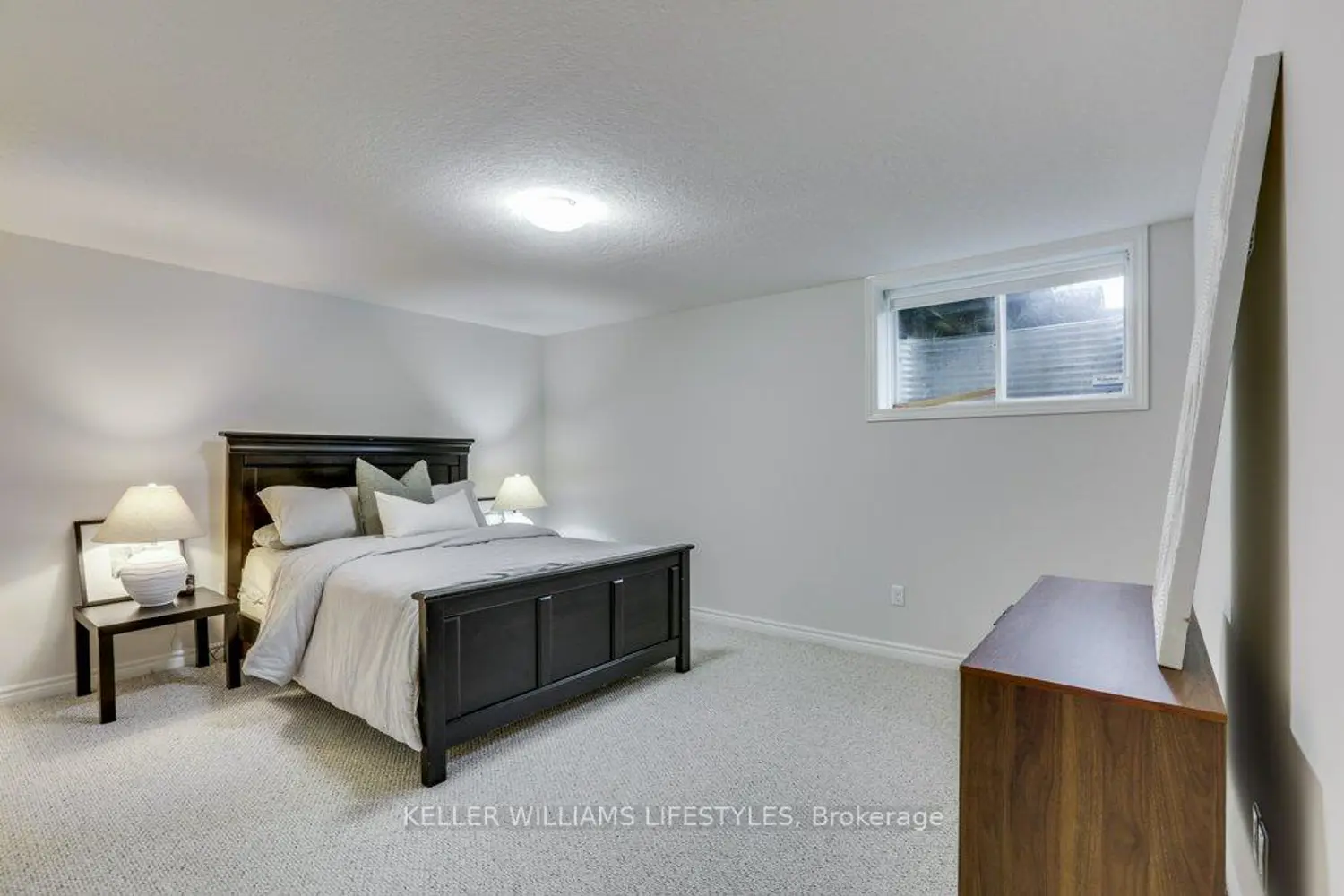 Additional image 15 of 2090 Denview Avenue