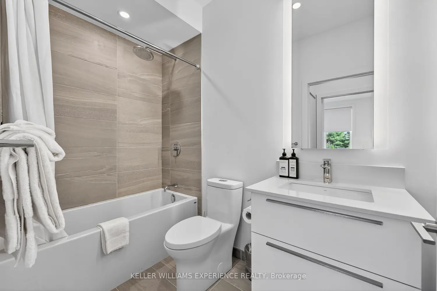 Additional image 9 of 31 Rockmount Crescent