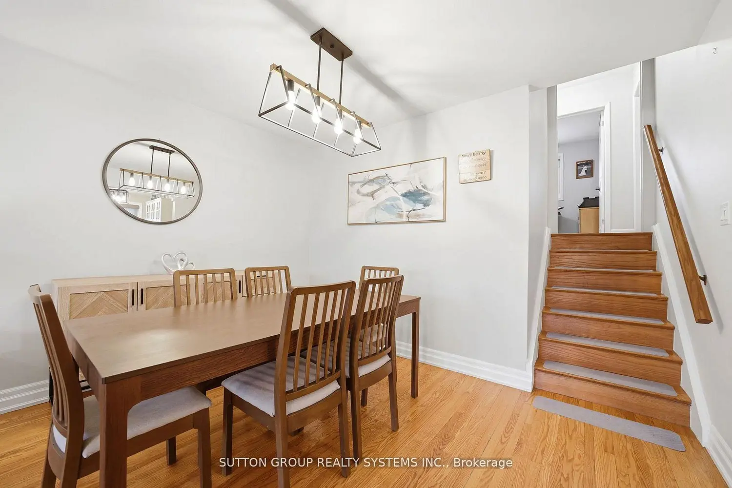 Additional image 4 of 1535 Thetford Court