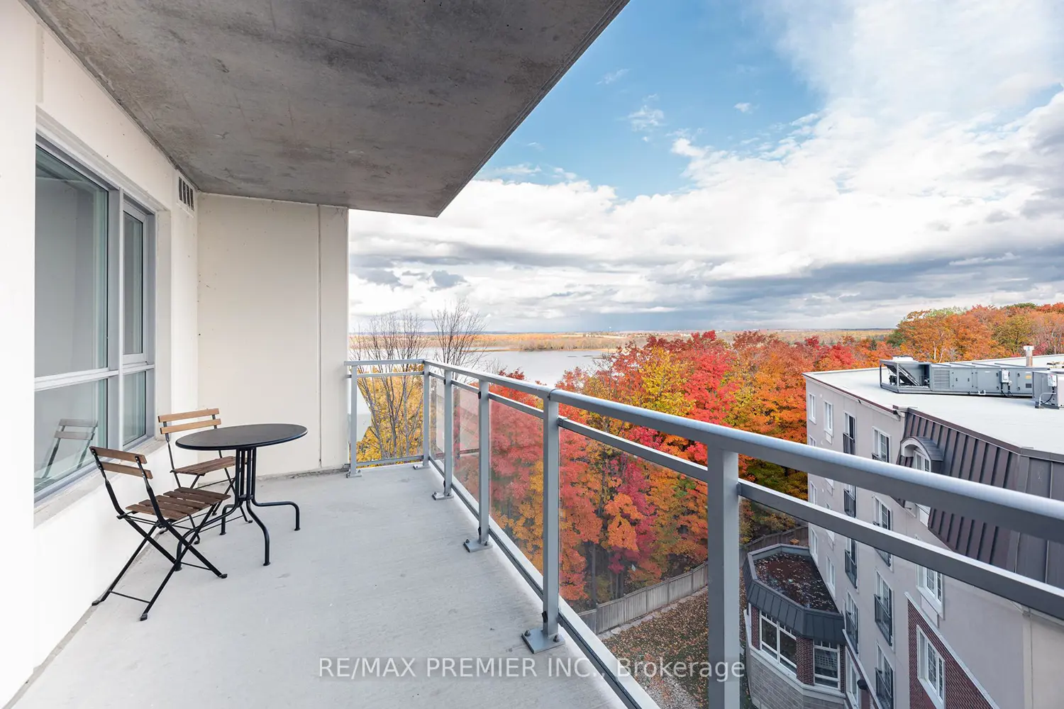 Additional image 14 of 58 Lakeside Terrace 908