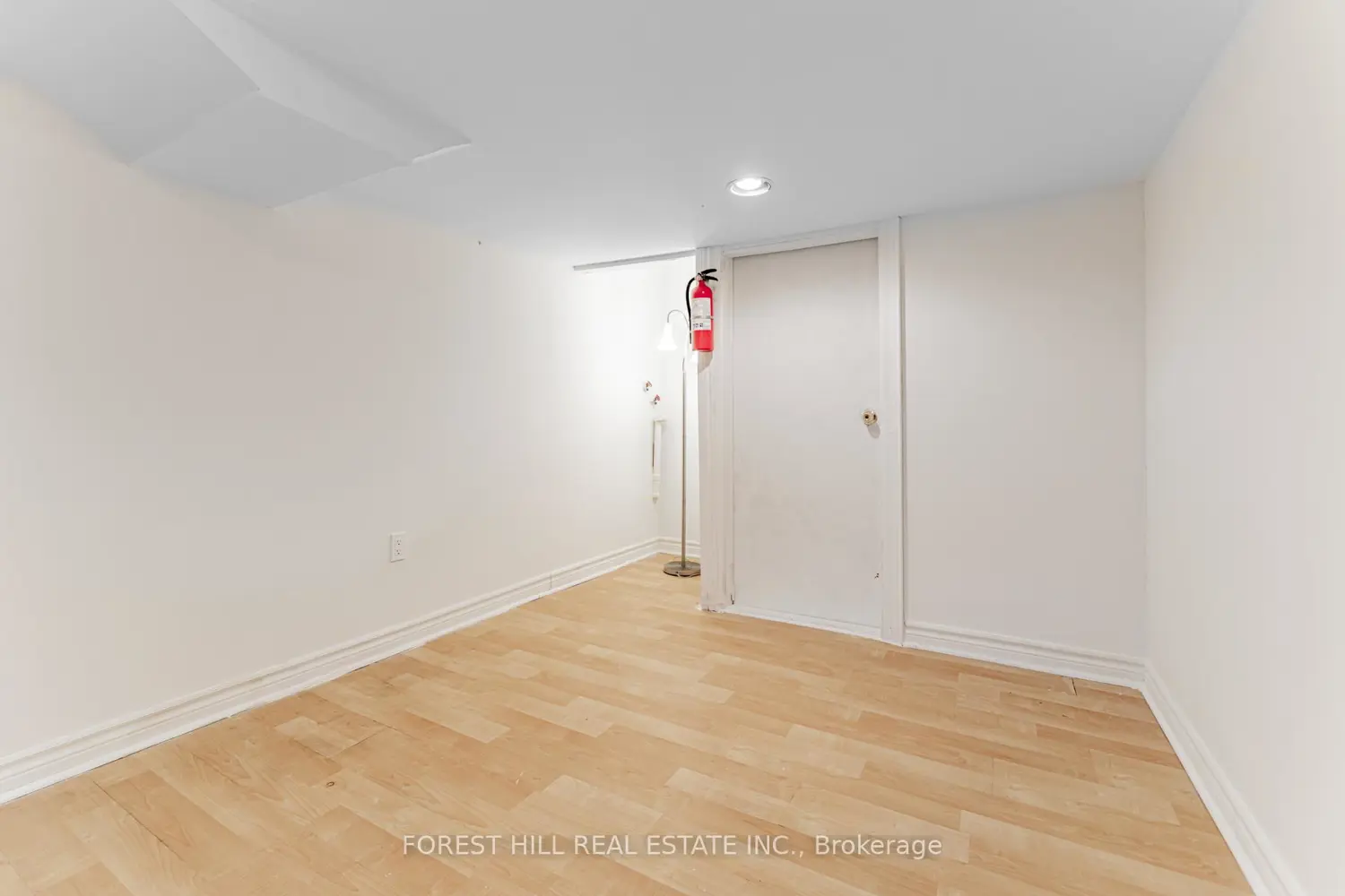 Additional image 14 of 2977 Bayview Avenue
