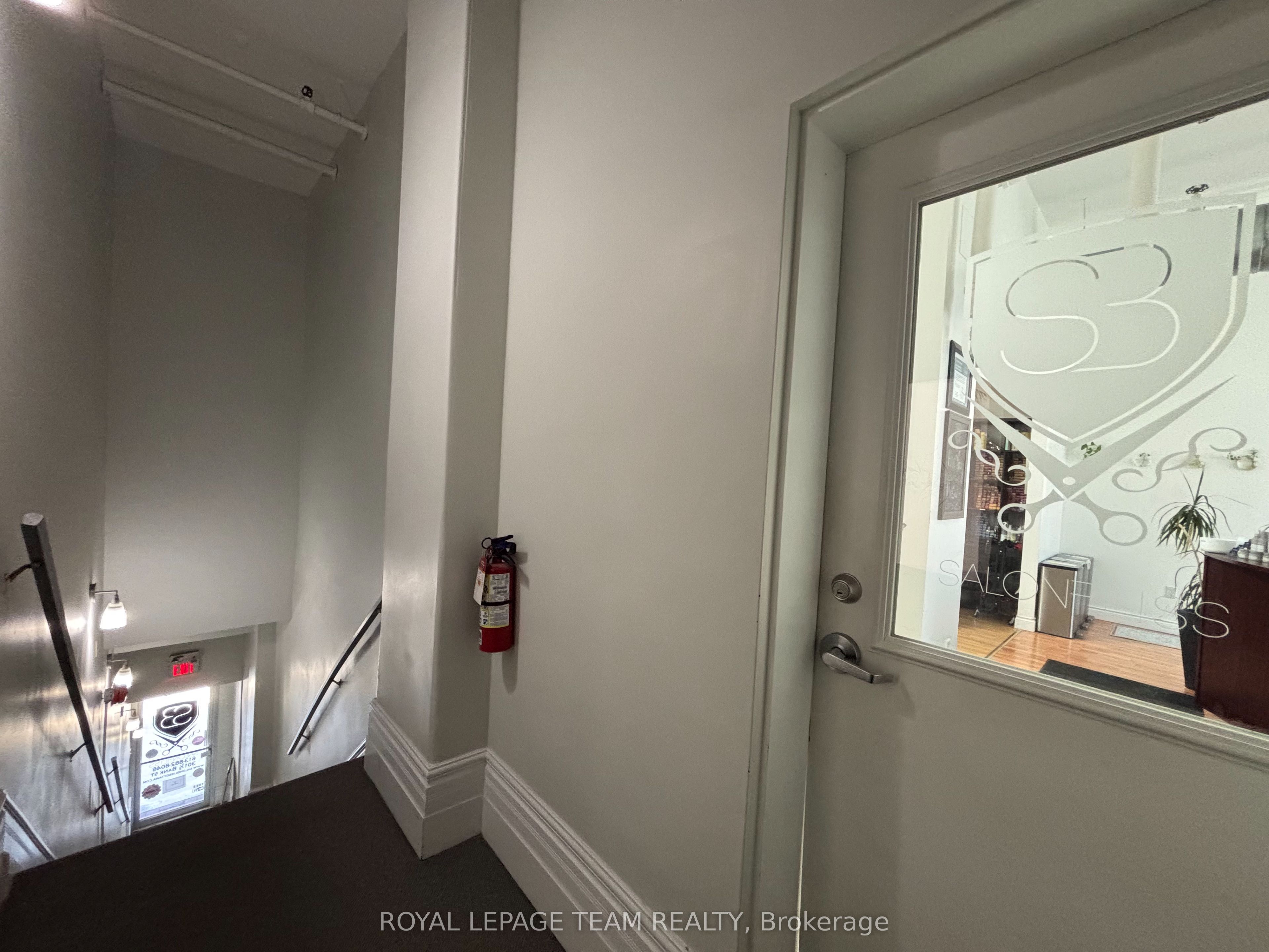 Additional image 3 of 301 Bank Street, Ottawa, ON, K2P 1X7