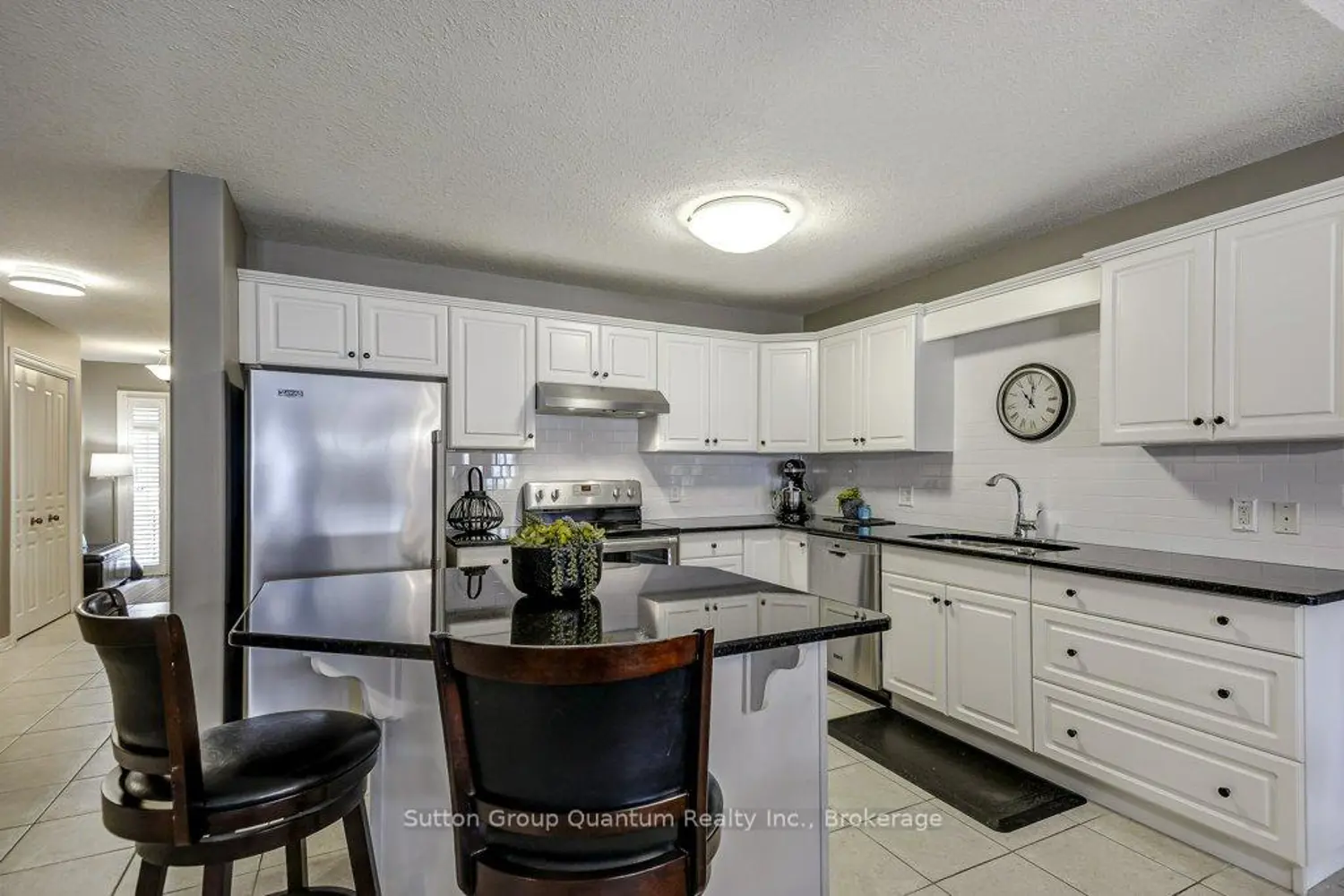 Additional image 6 of 605 Welland Avenue 21