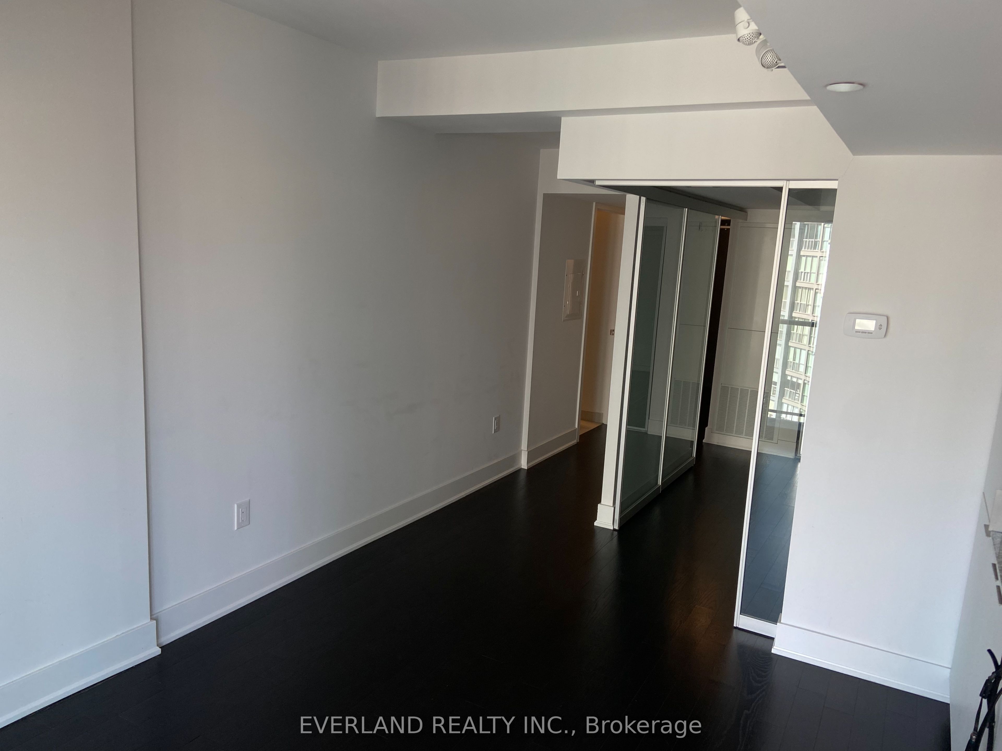 Additional image 4 of 1802-955 Bay Street, Toronto, ON, M5S 2A2