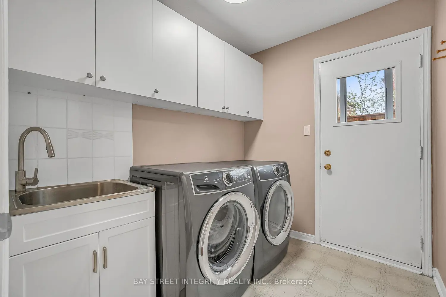 Additional image 4 of 354 Waterside Crescent