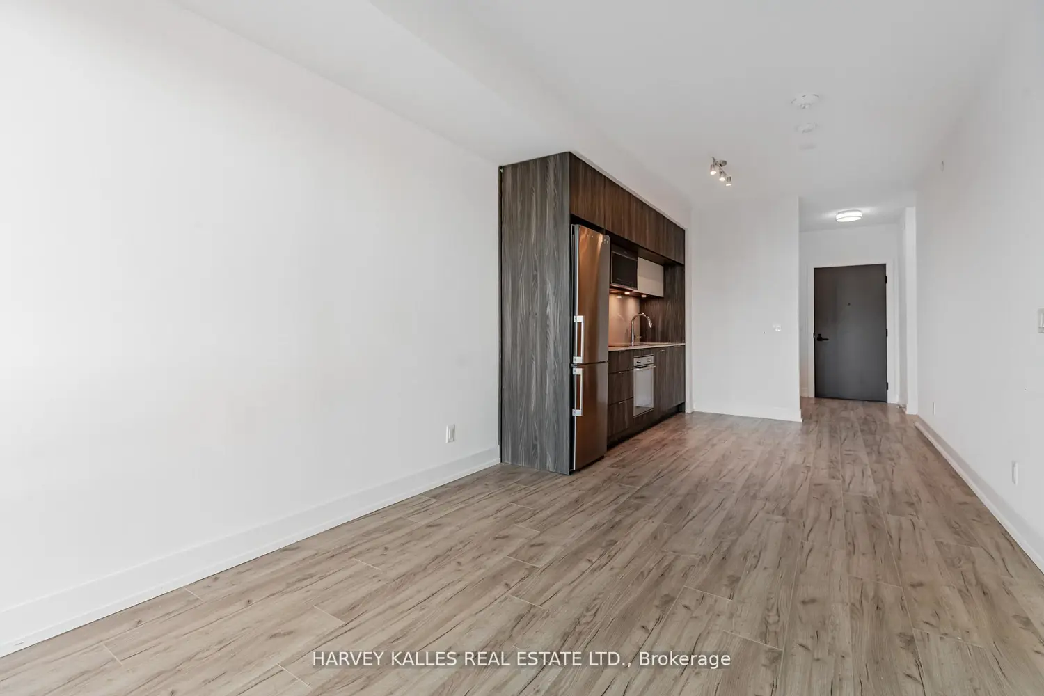 Additional image 6 of 25 Adra Grado Way 708