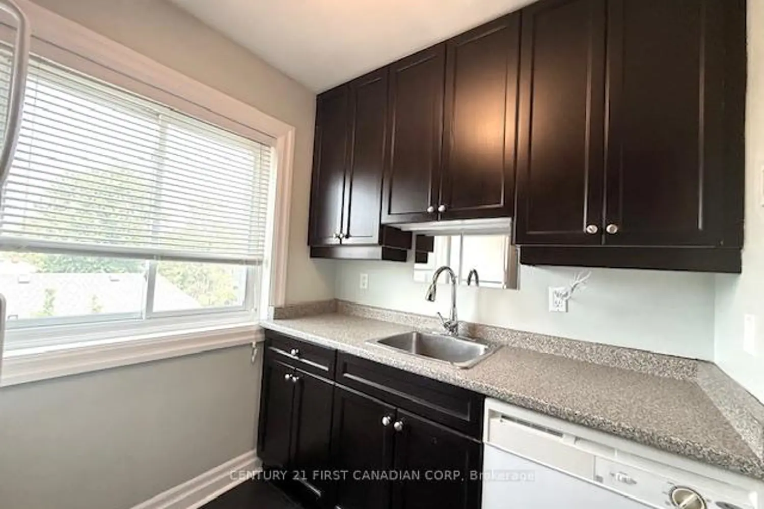 Additional image 6 of 570 William Street 401