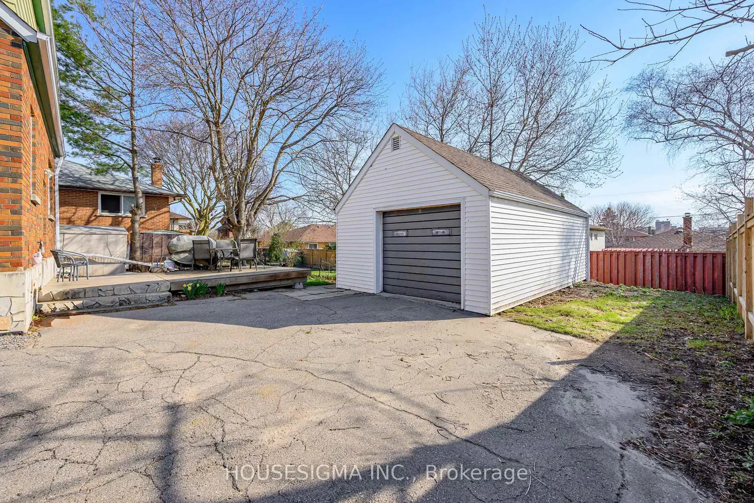 Additional image 9 of 301 Gibbons Street