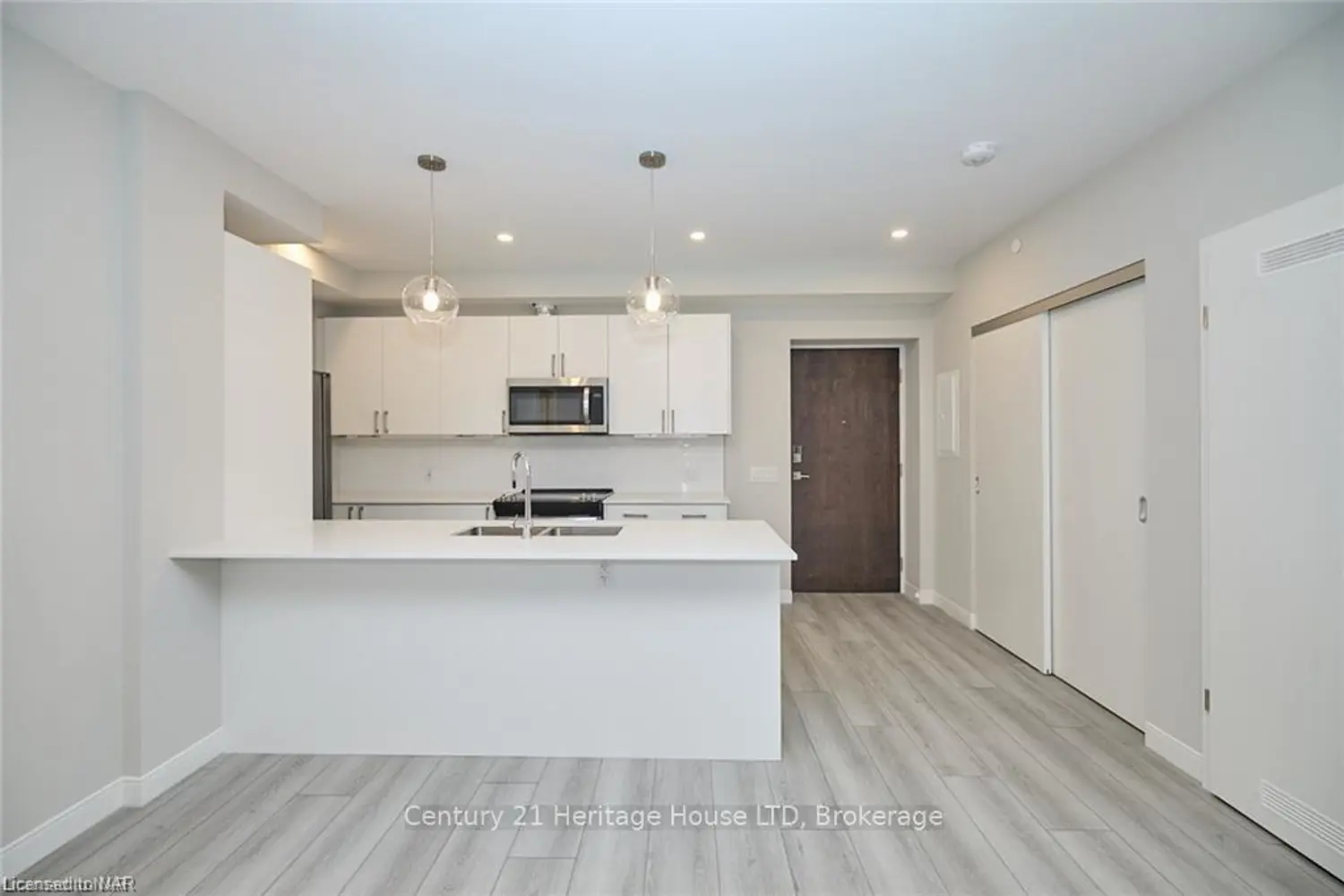 Additional image 7 of 118 West Street 704