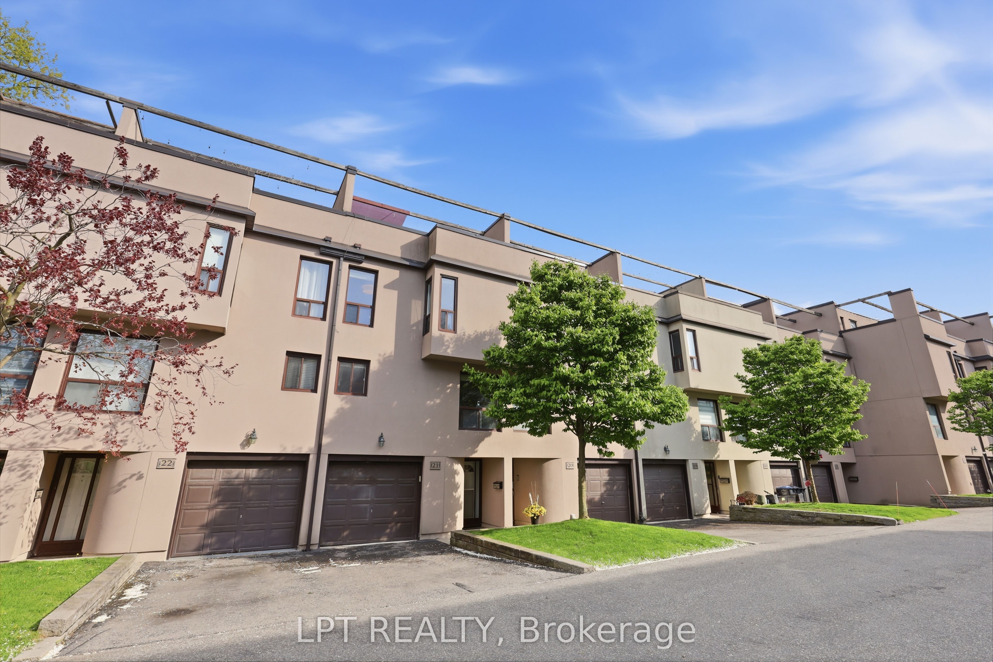 Additional image 2 of 21-24 Reid Drive, Mississauga, ON, L5M 2A6
