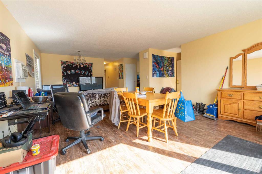 Additional image 6 of 27 Erin Grove Court SE, Calgary, AB, T2B3A8