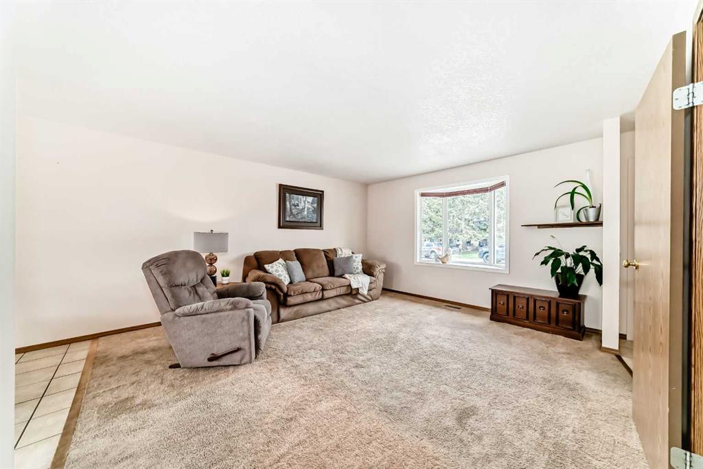 Additional image 5 of 41 Alder Crescent SE, Airdrie, AB, T4B 1J1