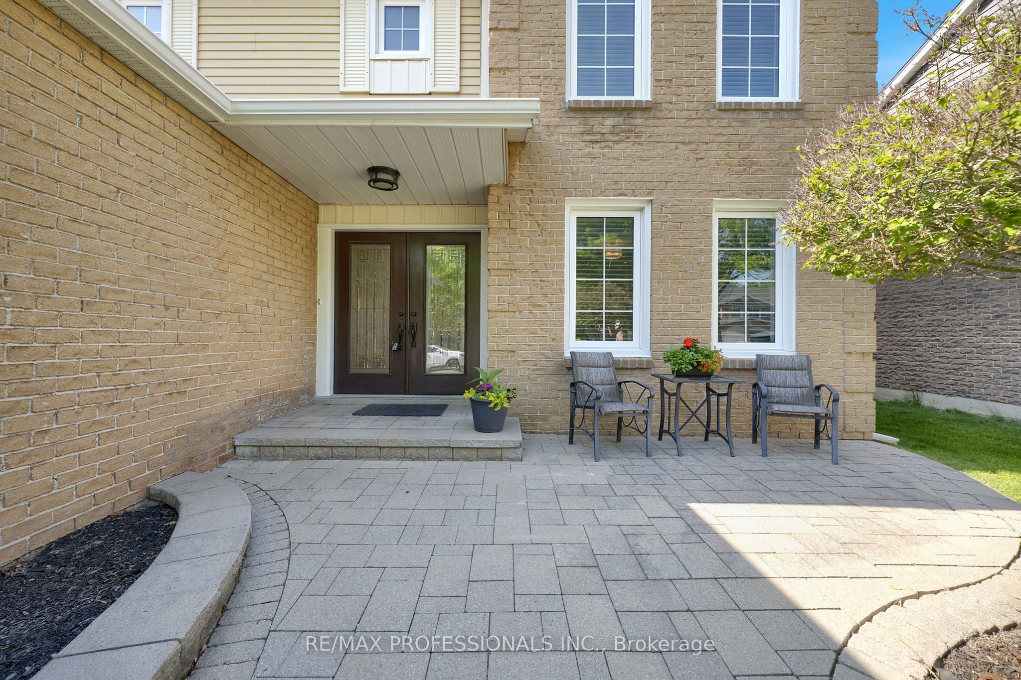 Additional image 2 of 45 Resolute Crescent, Whitby, ON, L1P 1G9