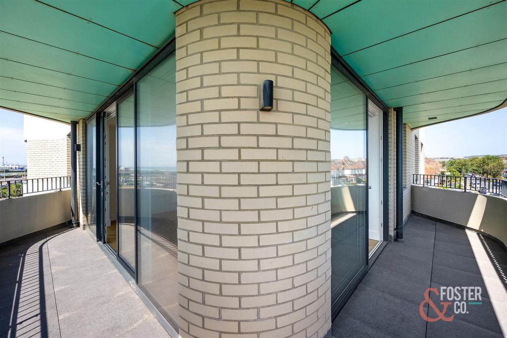Additional image 18 of 2 bed flat to rentKingsway, Hove BN3