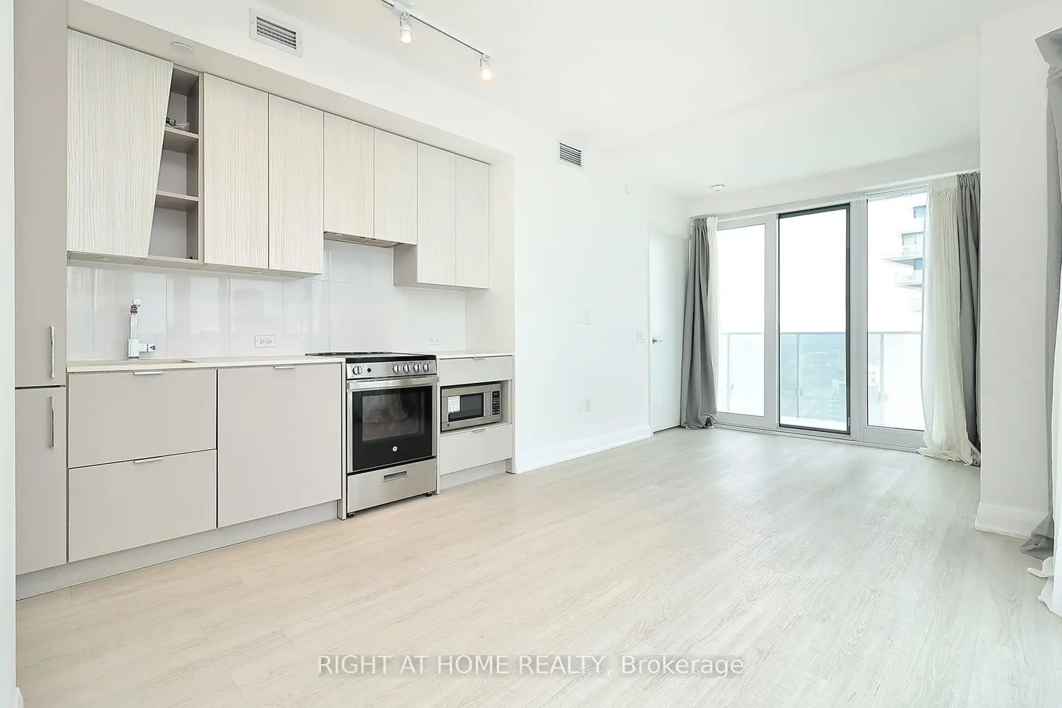 Additional image 6 of 3883 Quartz Road 4203