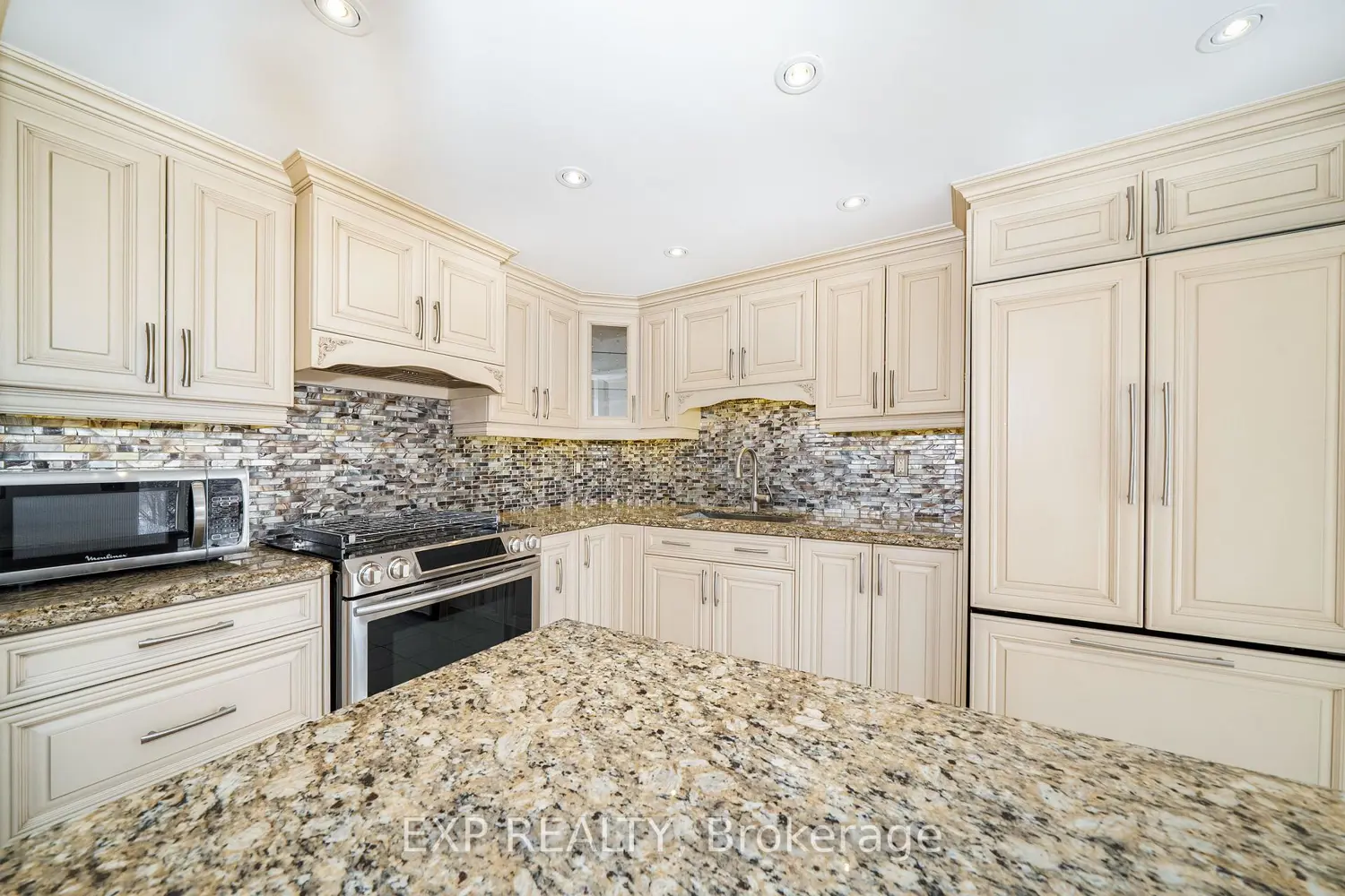 Additional image 8 of 30 Harding Boulevard 404