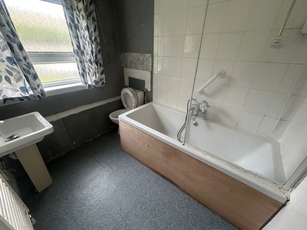 Additional image 9 of 4 bed flat to rentChapelle Crescent, Tillicoultry, Clackmannanshire FK13