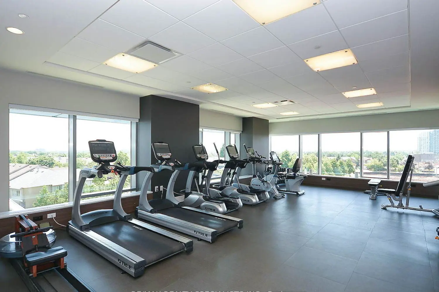 Additional image 13 of 2560 Eglinton Avenue 610